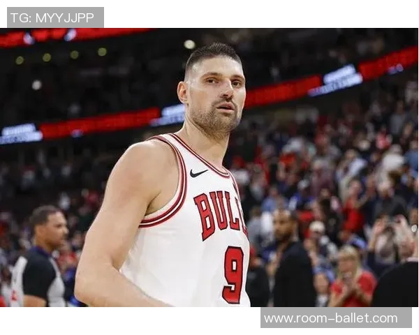 武切维奇回应教练灵活调整阵容表示将全力配合团队策略